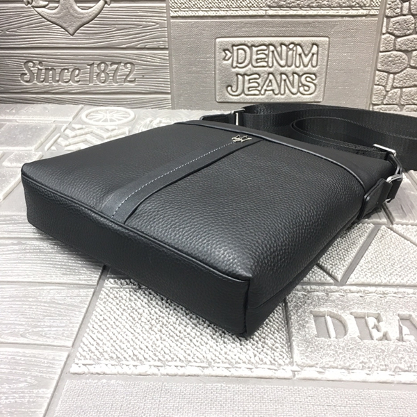 スーパーコピーブランドバッグ側面デザイン